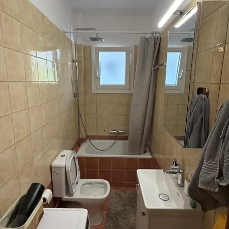 Cozy 1br With Parking By Opal Keys Apartament *