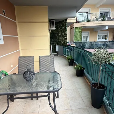 Cozy 1br With Parking By Opal Keys Apartament Larissa